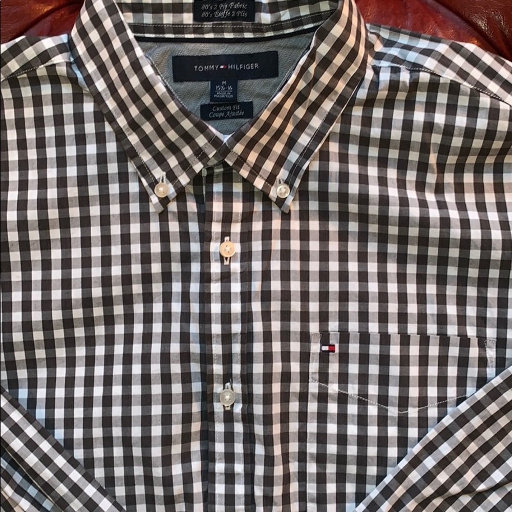 🔥TOMMY HILFIGER BUTTON DOWN DRESS SHIRT🔥
